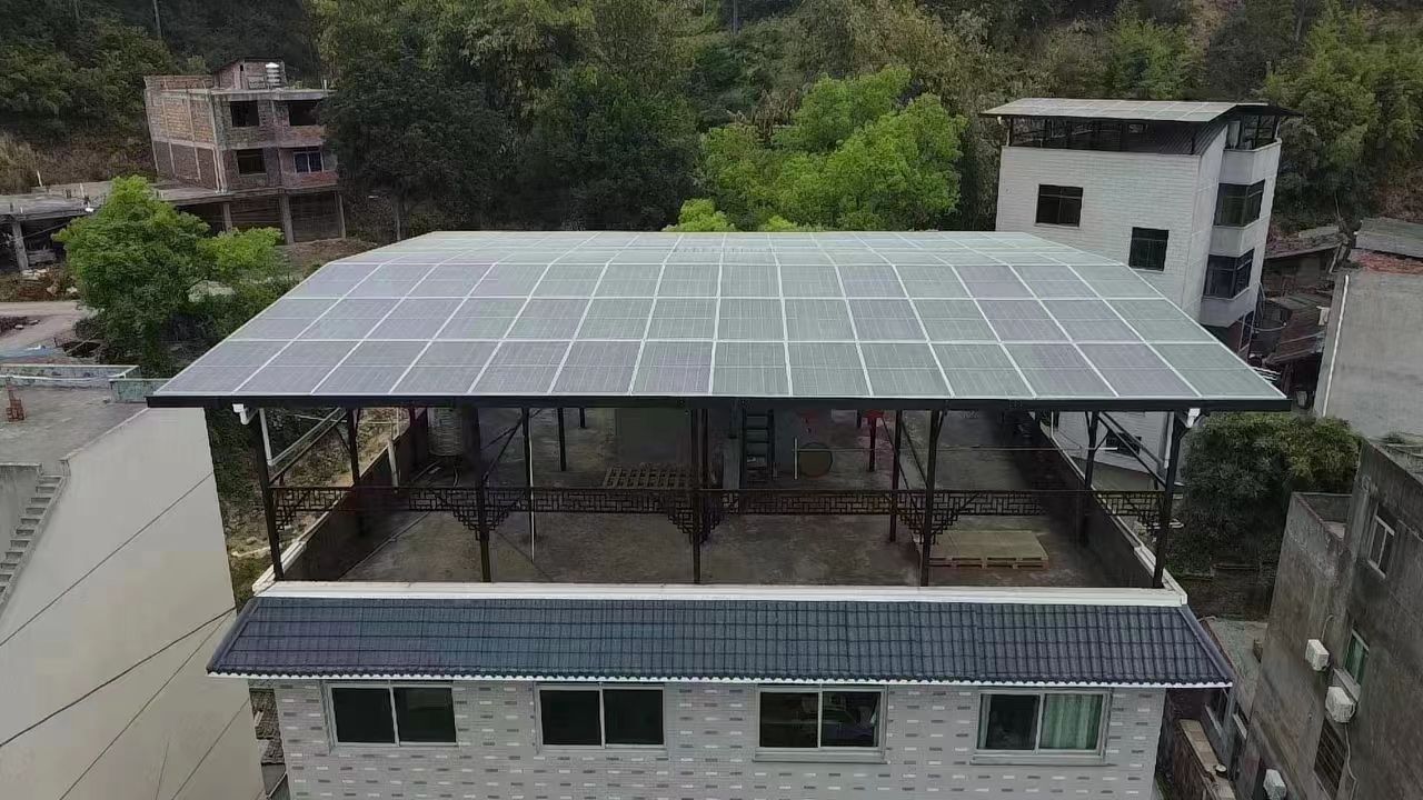 新泰15kw+10kwh自建别墅家庭光伏储能系统